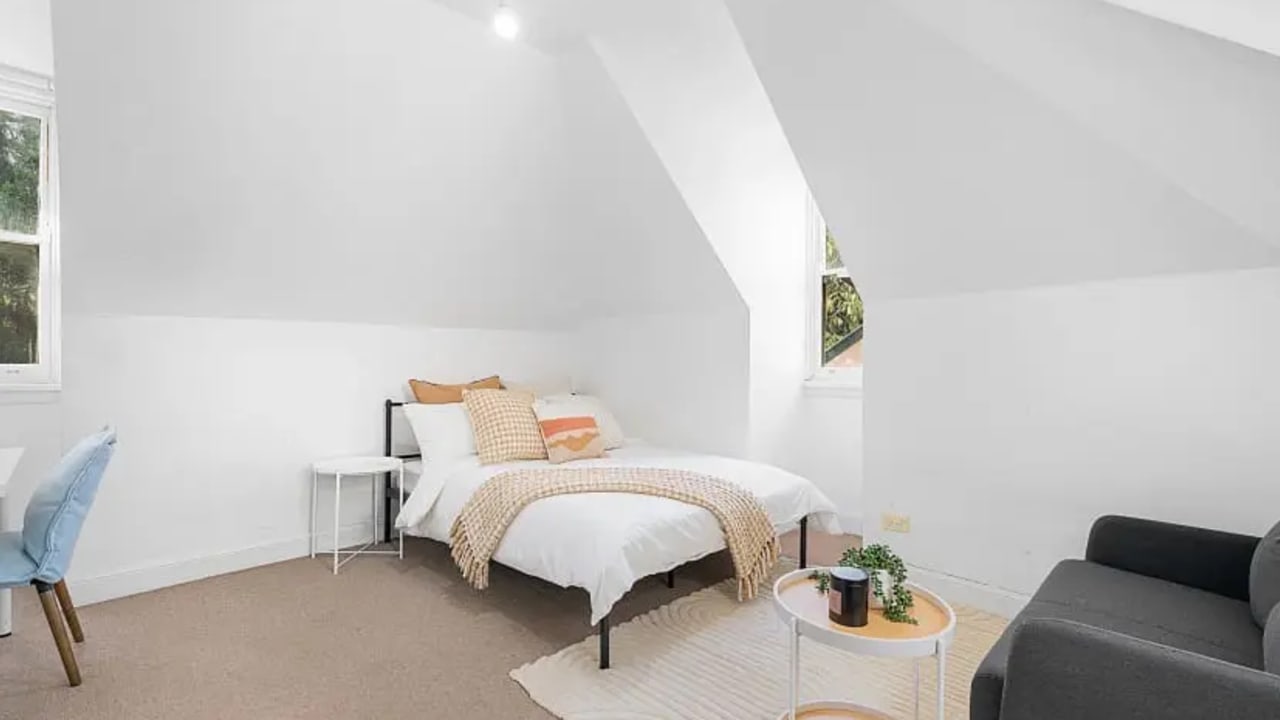 Room studio flat for rent