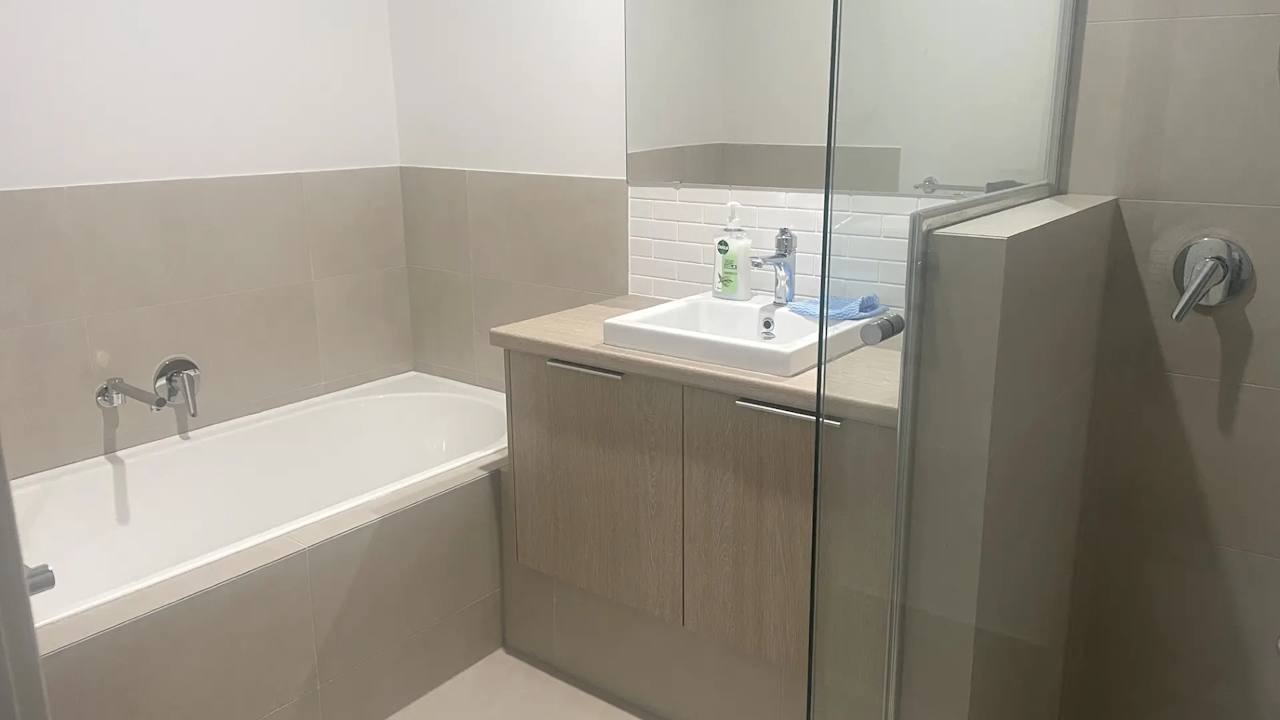 Furnished room with own bathroom