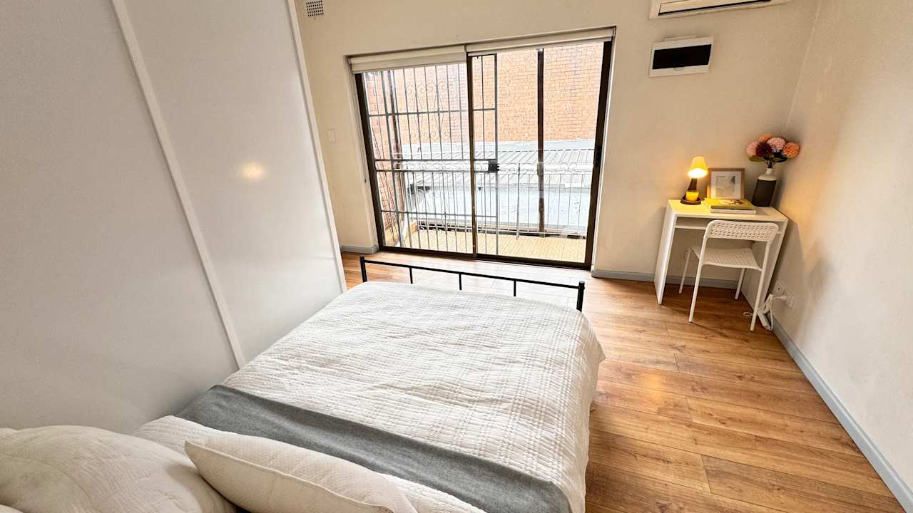 Furnished room in a share house