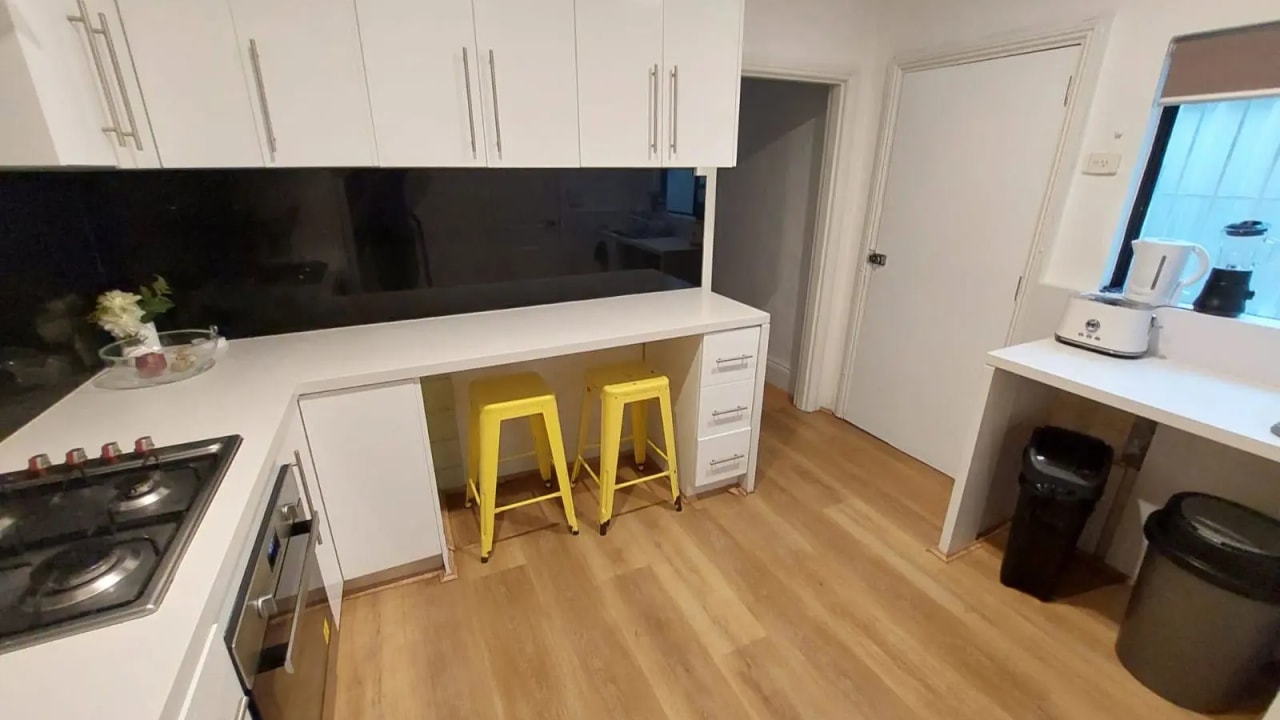 Furnished room in a flatshare