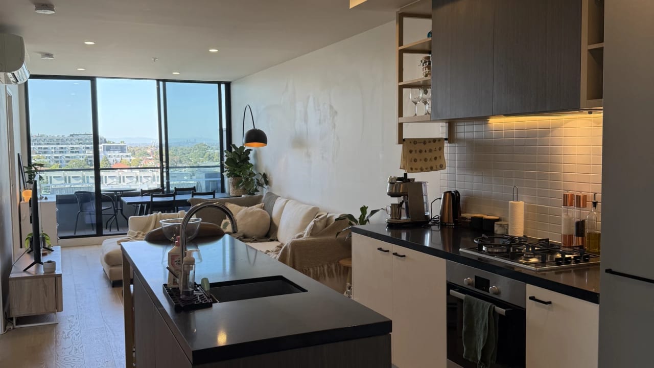 Unfurnished room with own bathroom