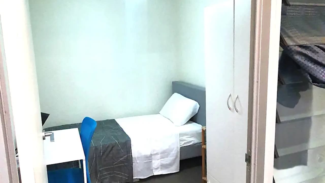 Furnished room in a flatshare