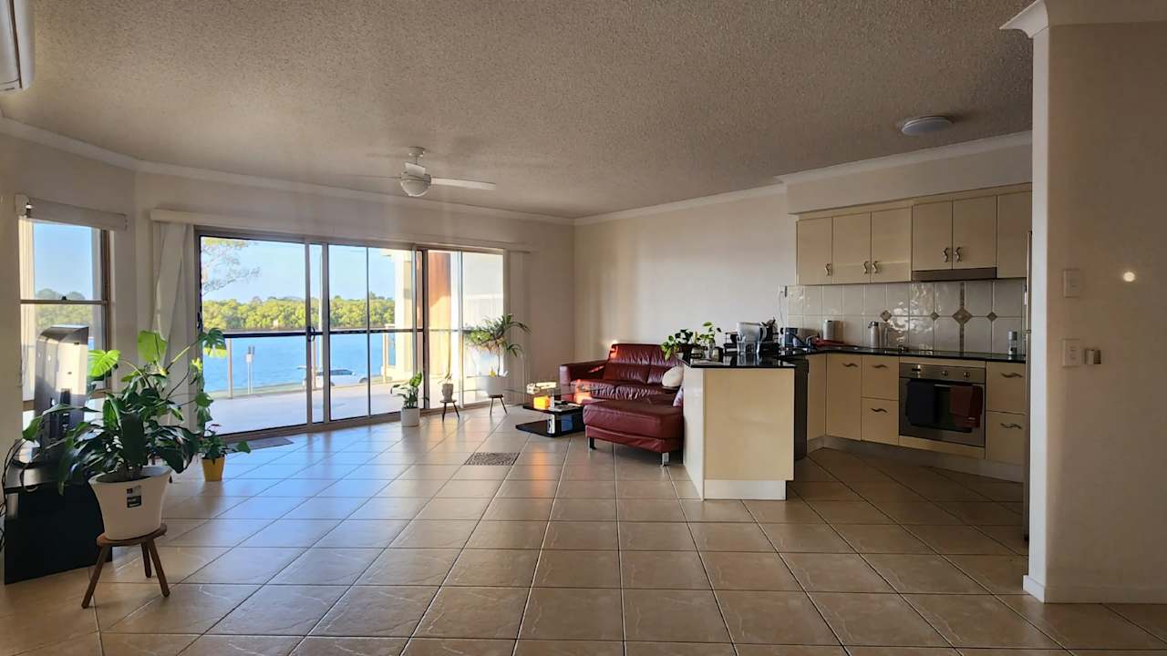 Unfurnished room with own bathroom