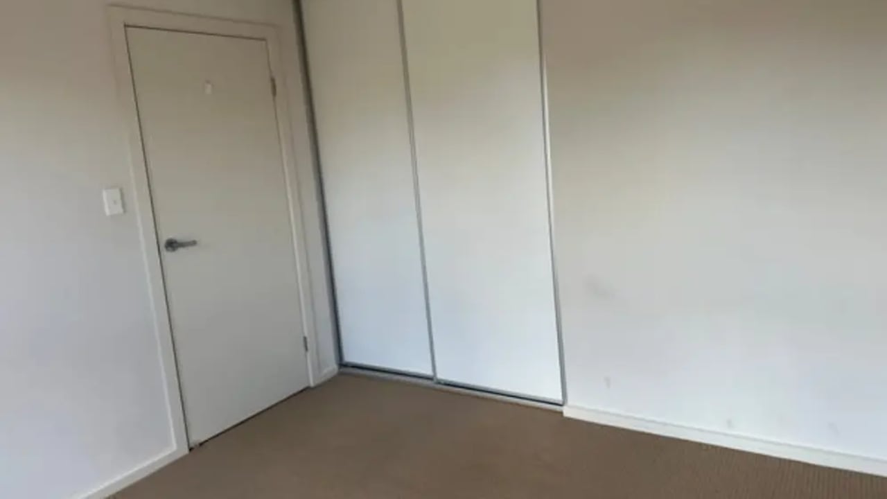Unfurnished room with own bathroom