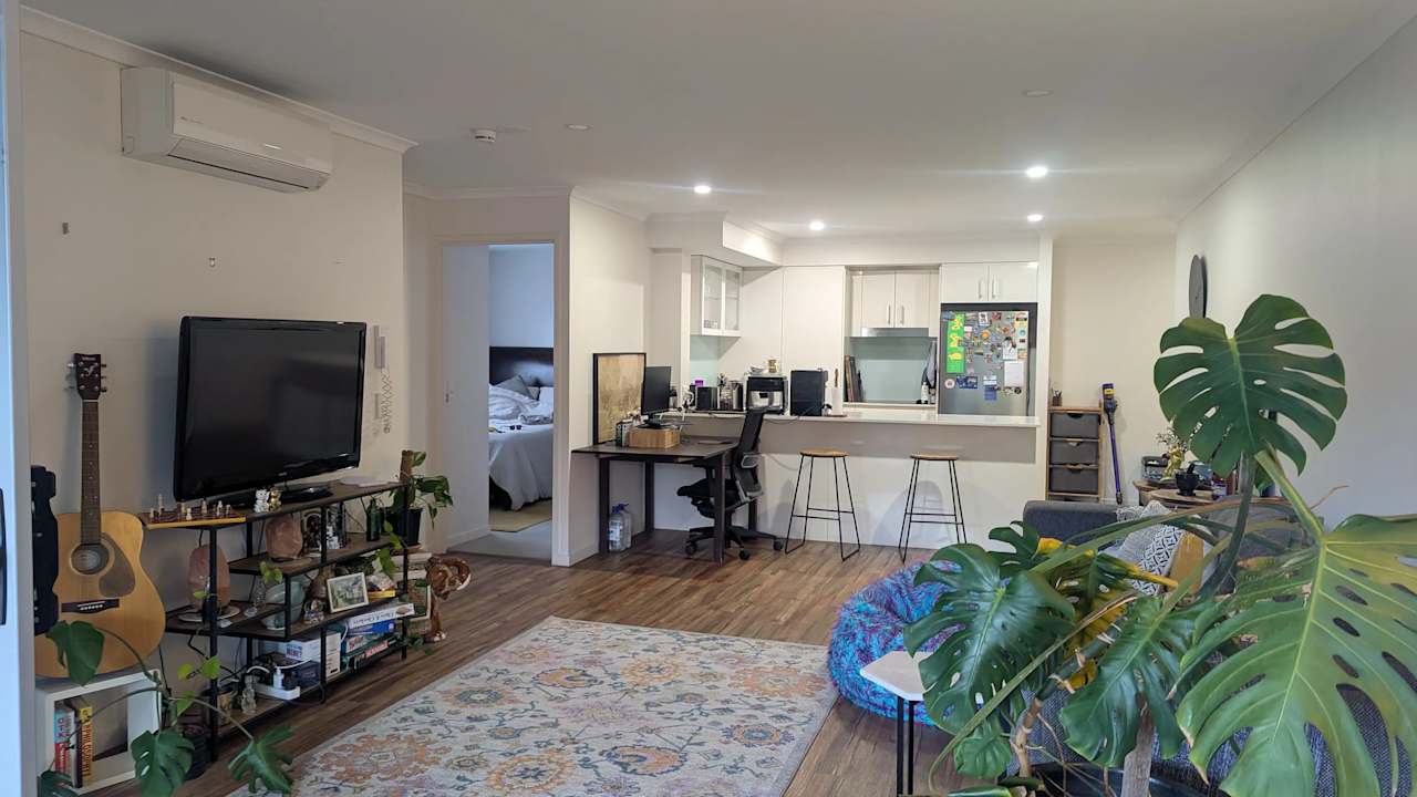 Unfurnished room with own bathroom