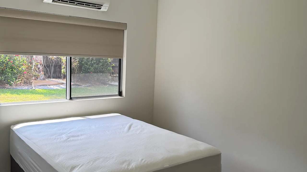 Unfurnished room in a share house
