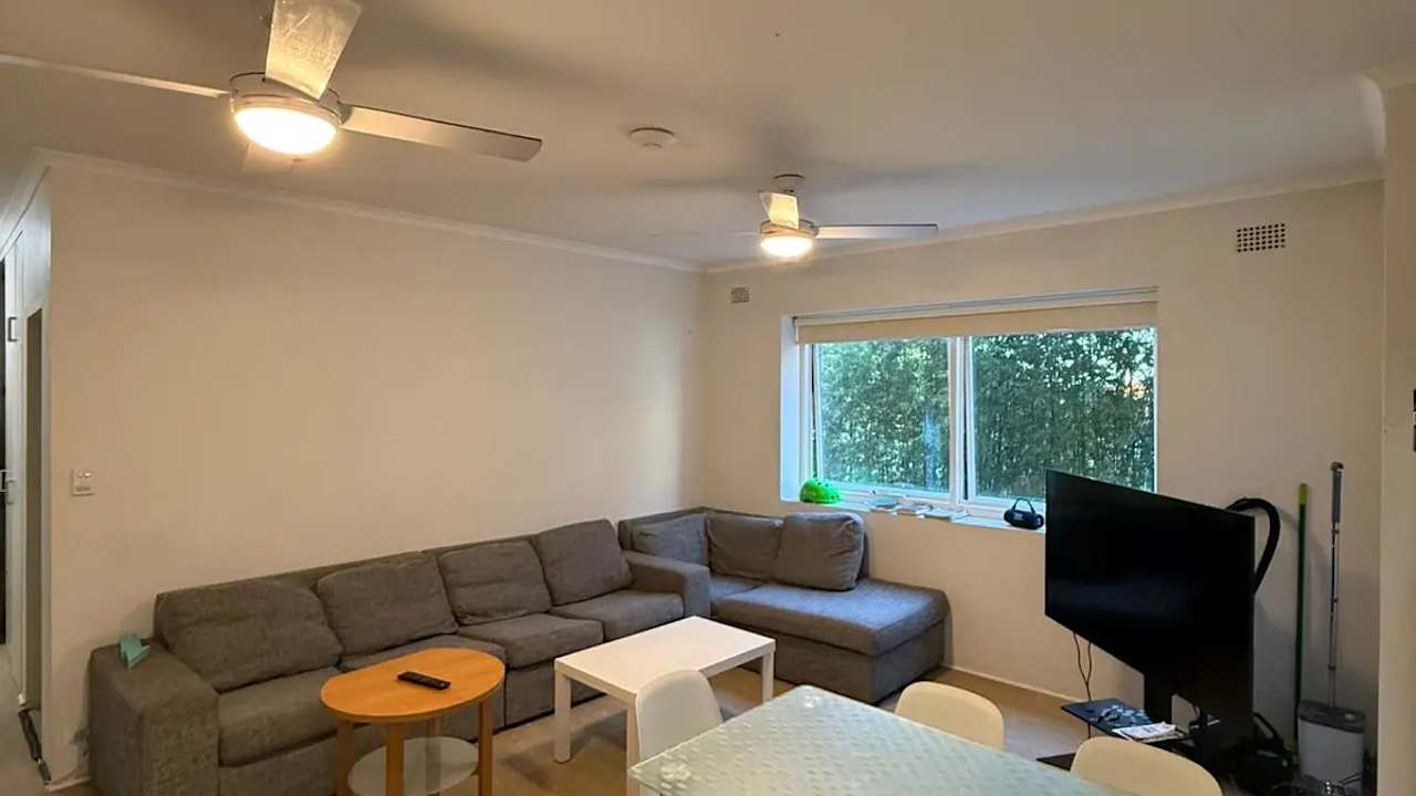 Furnished room in a share house
