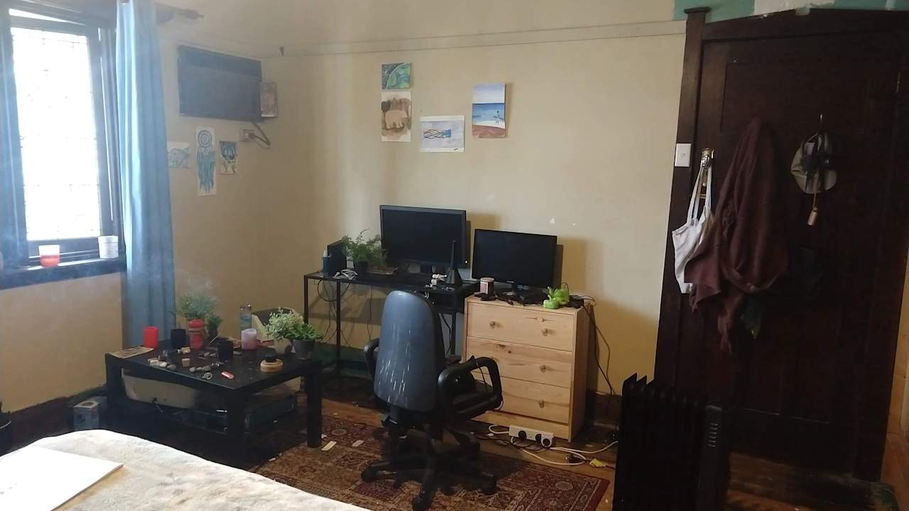 Unfurnished room in a share house