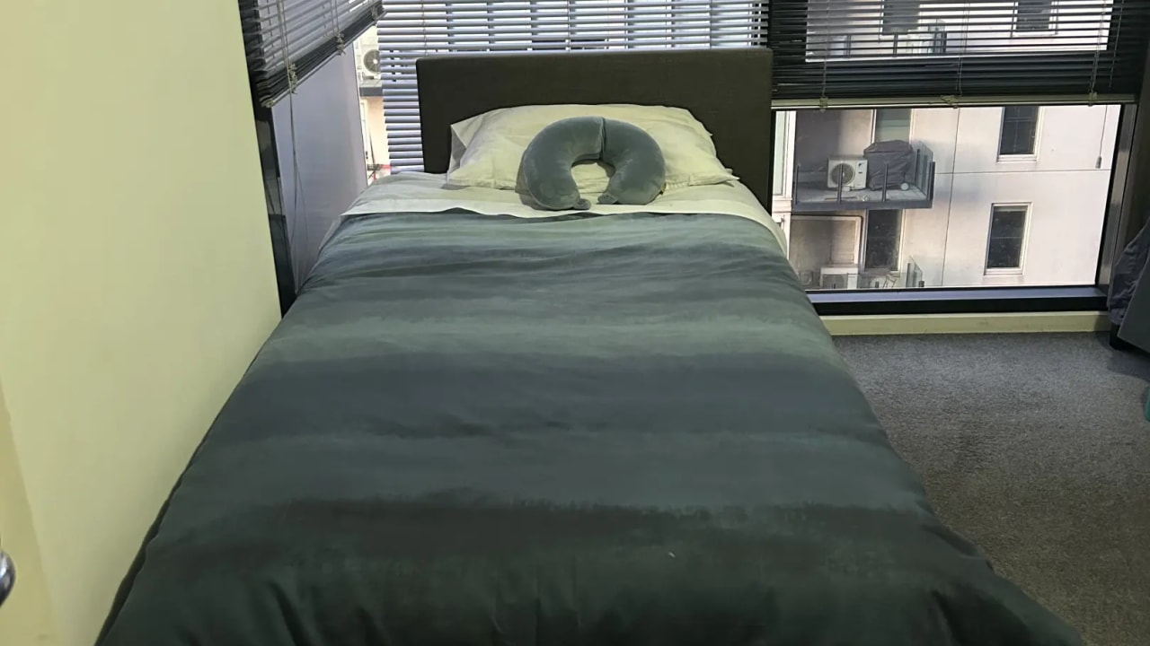 Furnished room in a flatshare