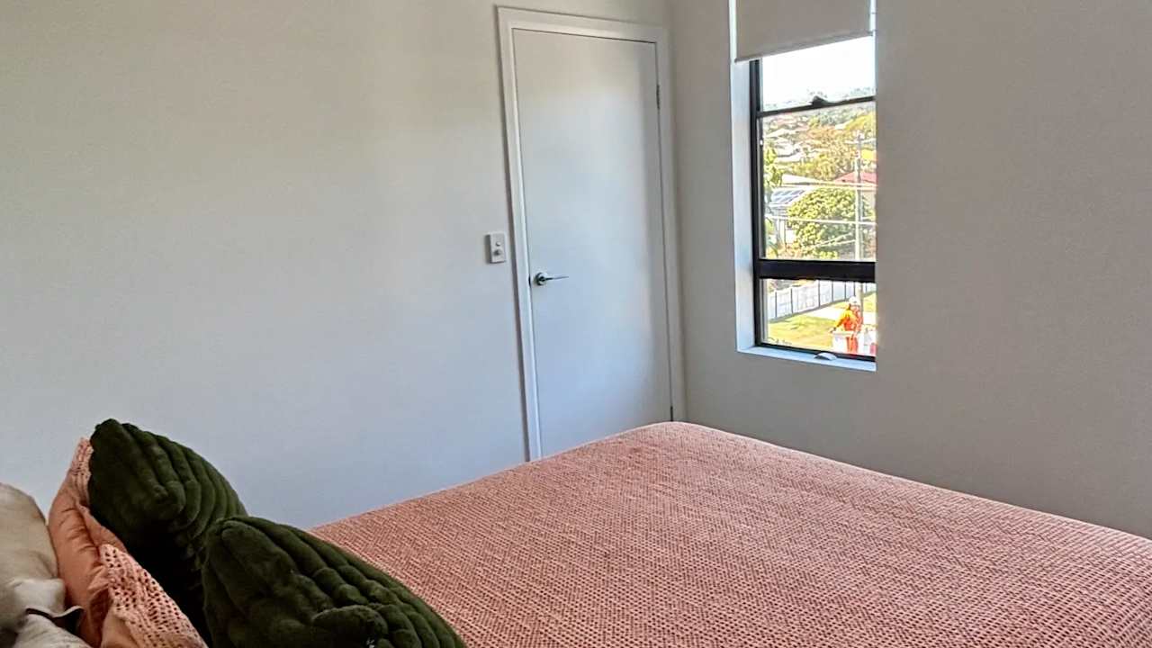 Unfurnished room with own bathroom