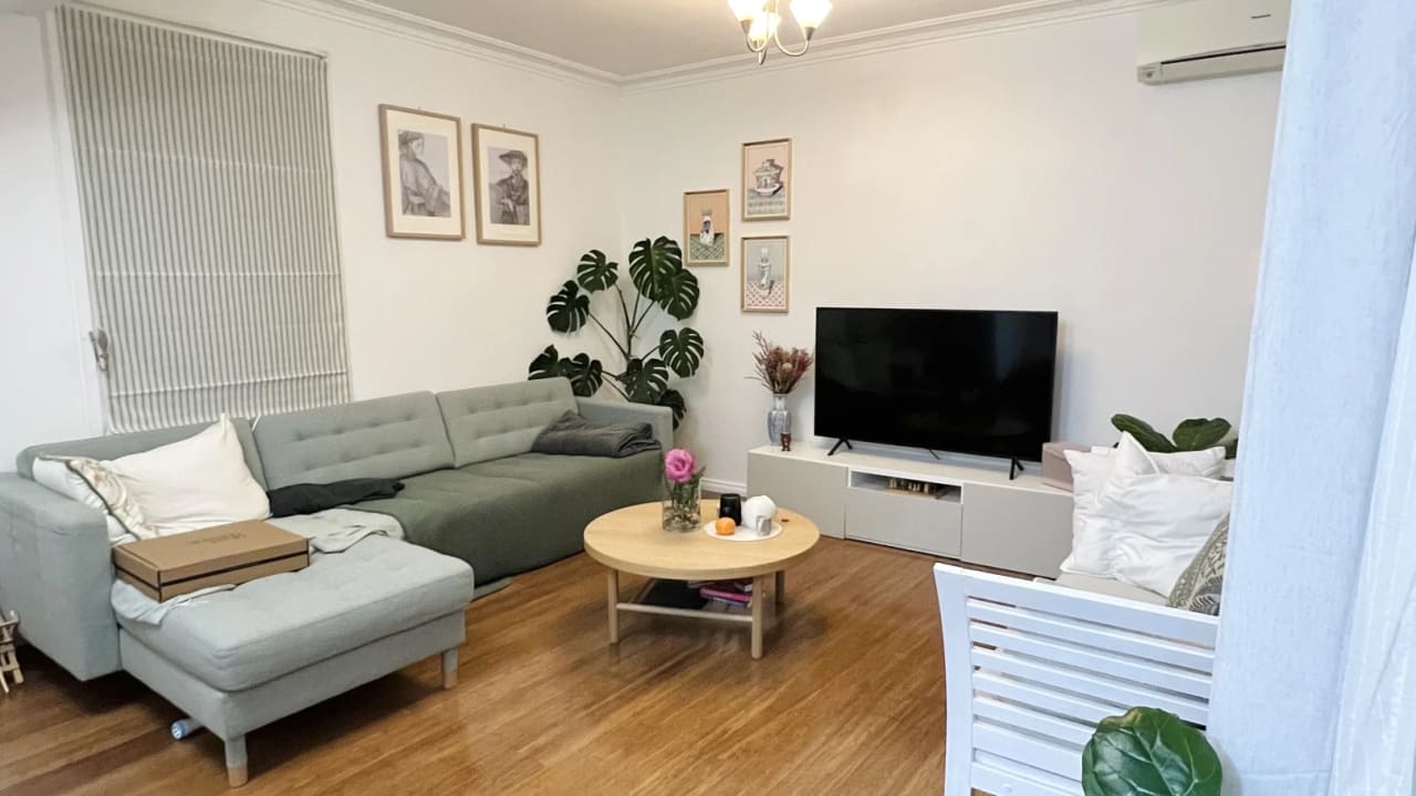 Furnished room in a share house