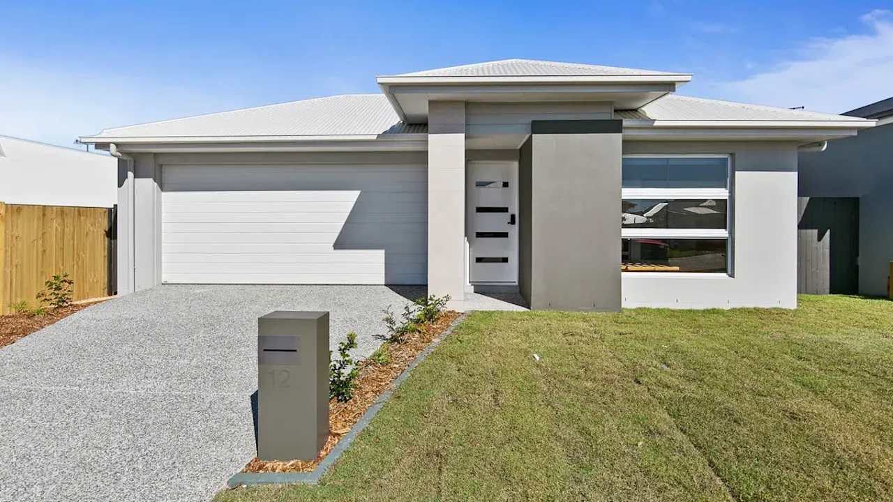 Furnished room with ensuite in a share house