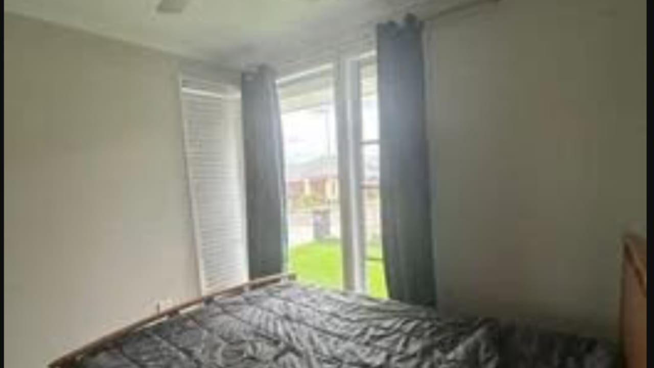 Room in a share house