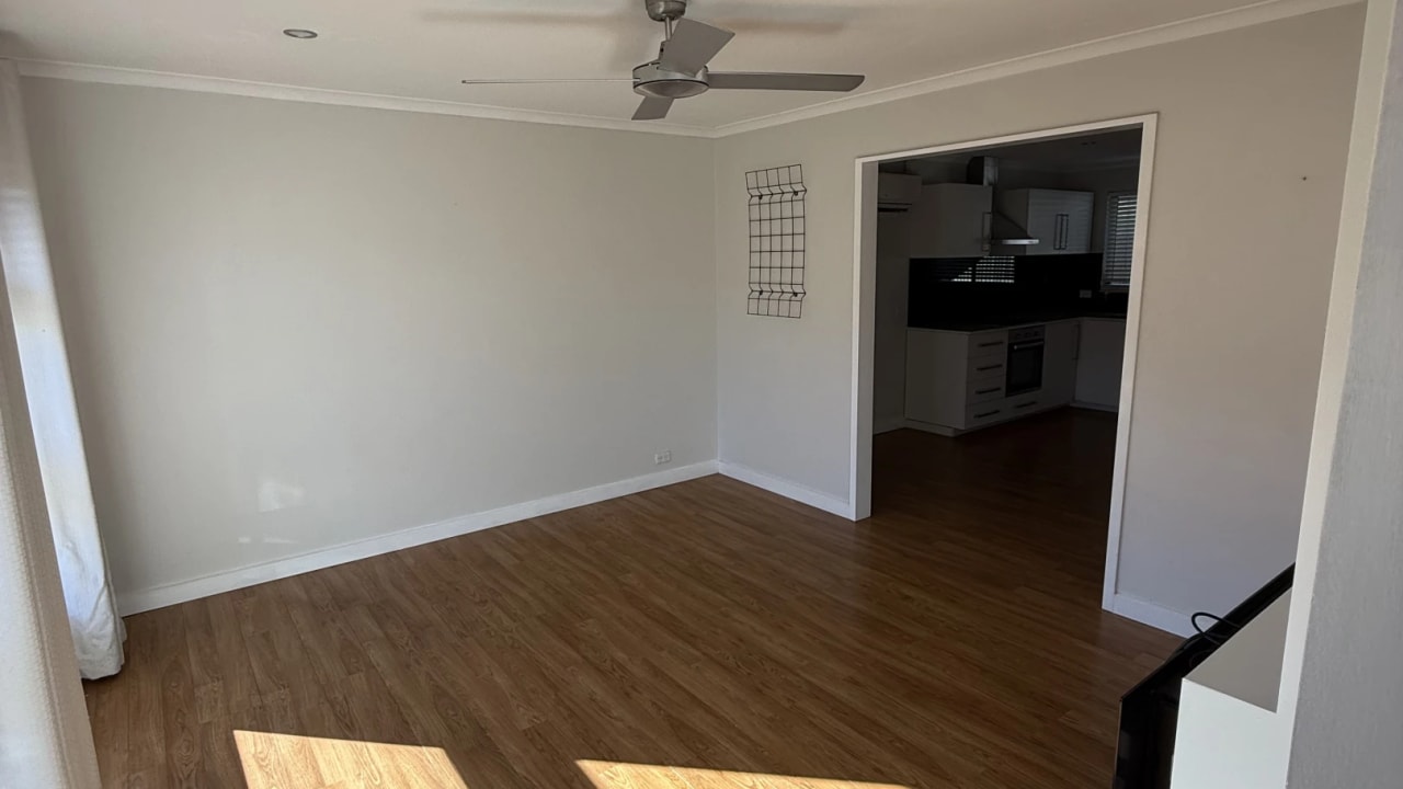 Whole property with 2 rooms for rent