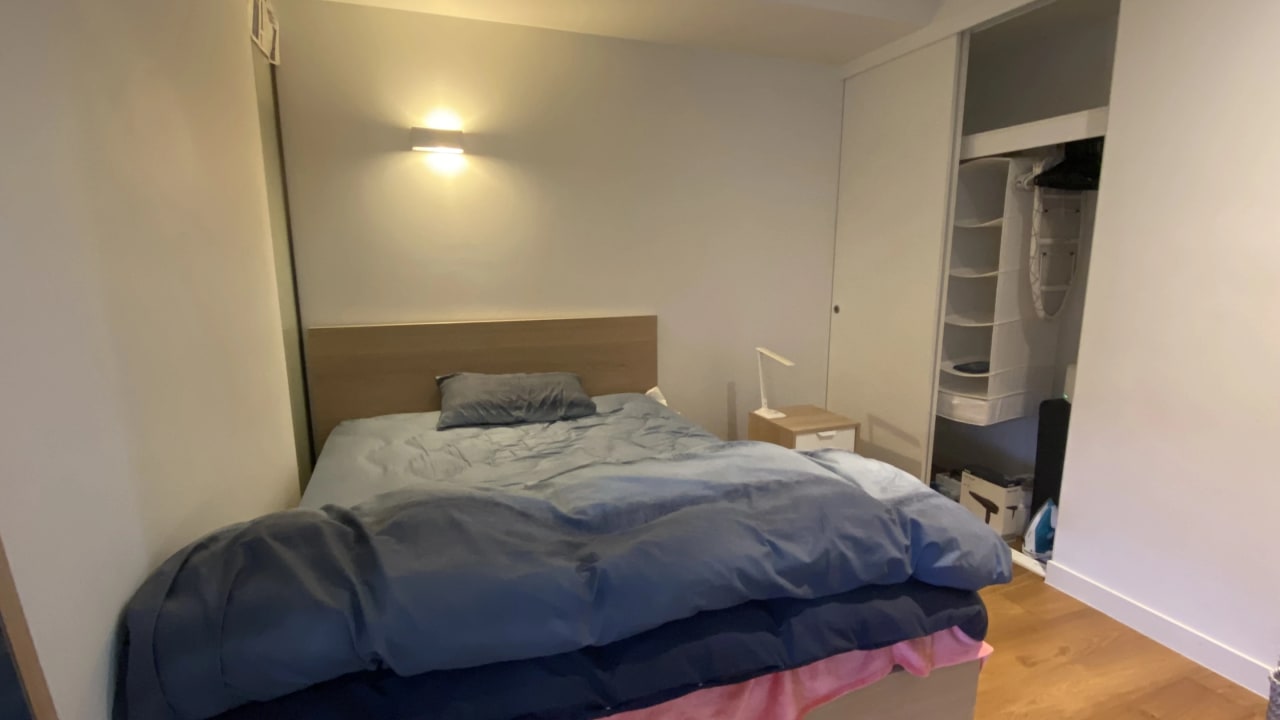 Furnished room in a flatshare
