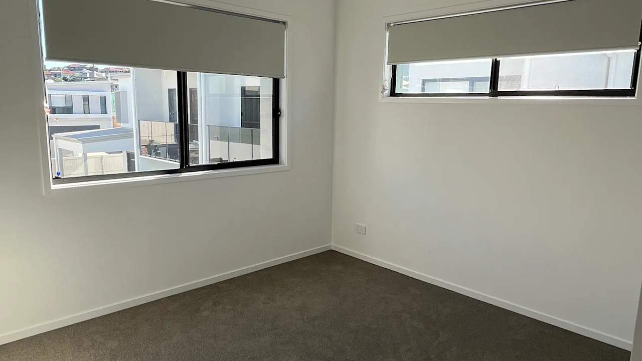 Unfurnished room with own bathroom