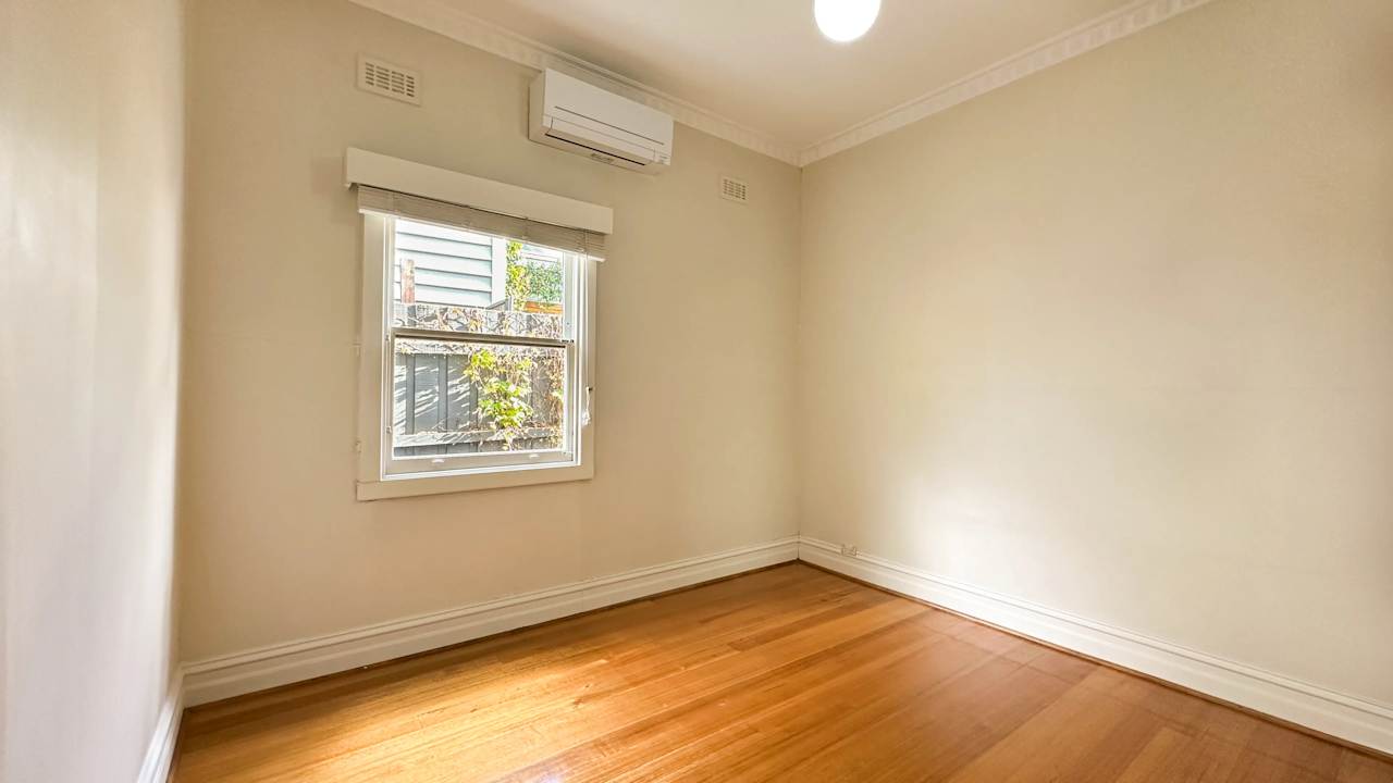 Unfurnished room in a share house