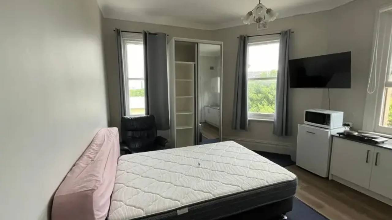 Furnished room studio flat for rent