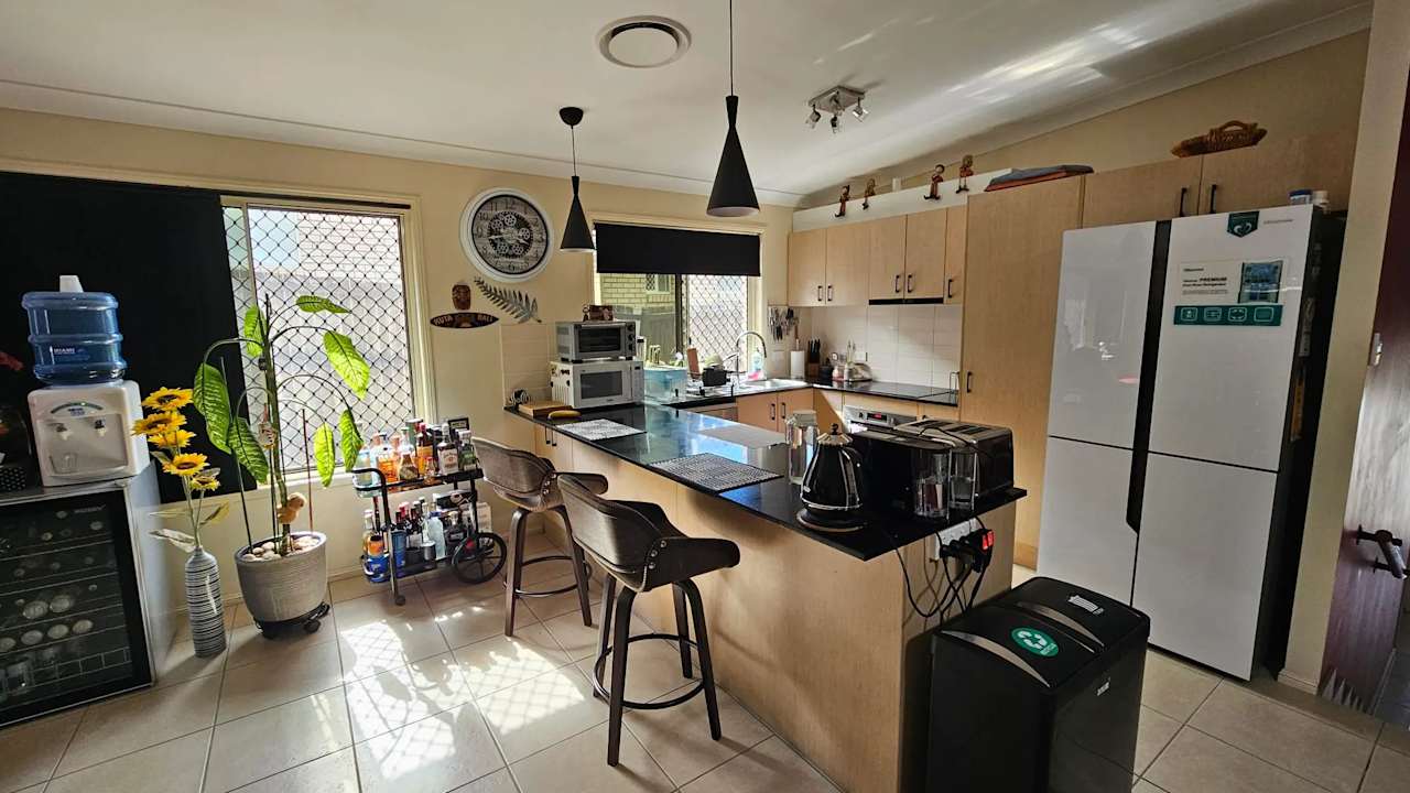 Furnished room in a share house