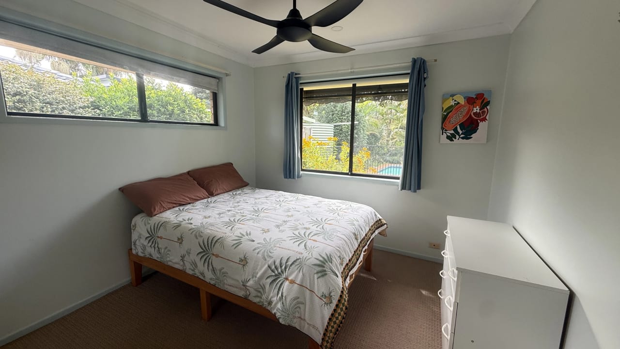 Room in a share house