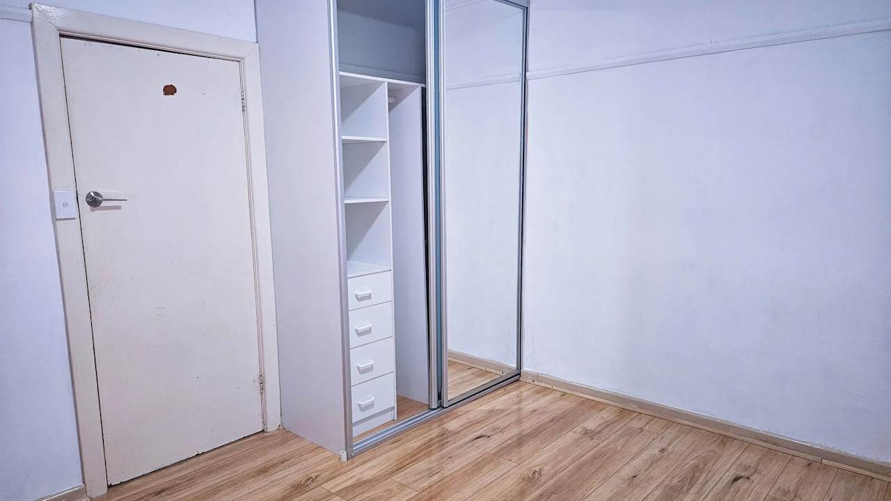 Unfurnished room in a share house