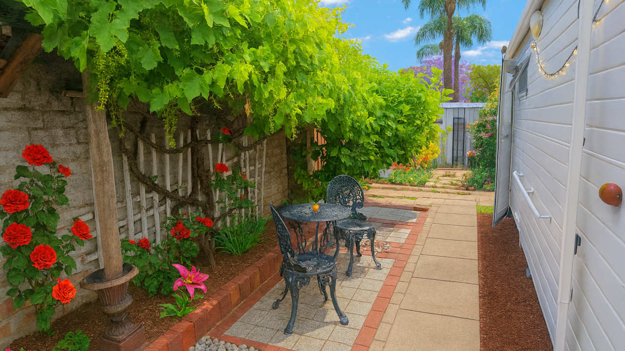 Furnished room in a share house