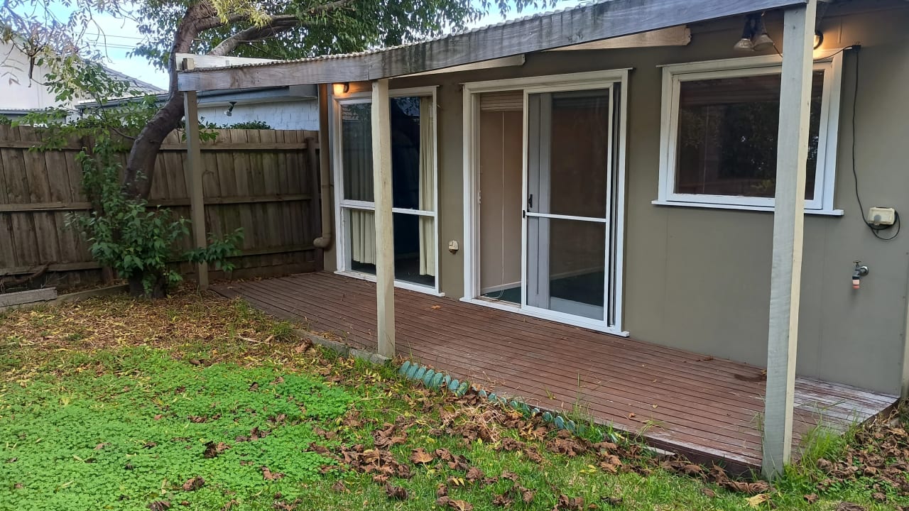 Whole property with 2 rooms for rent