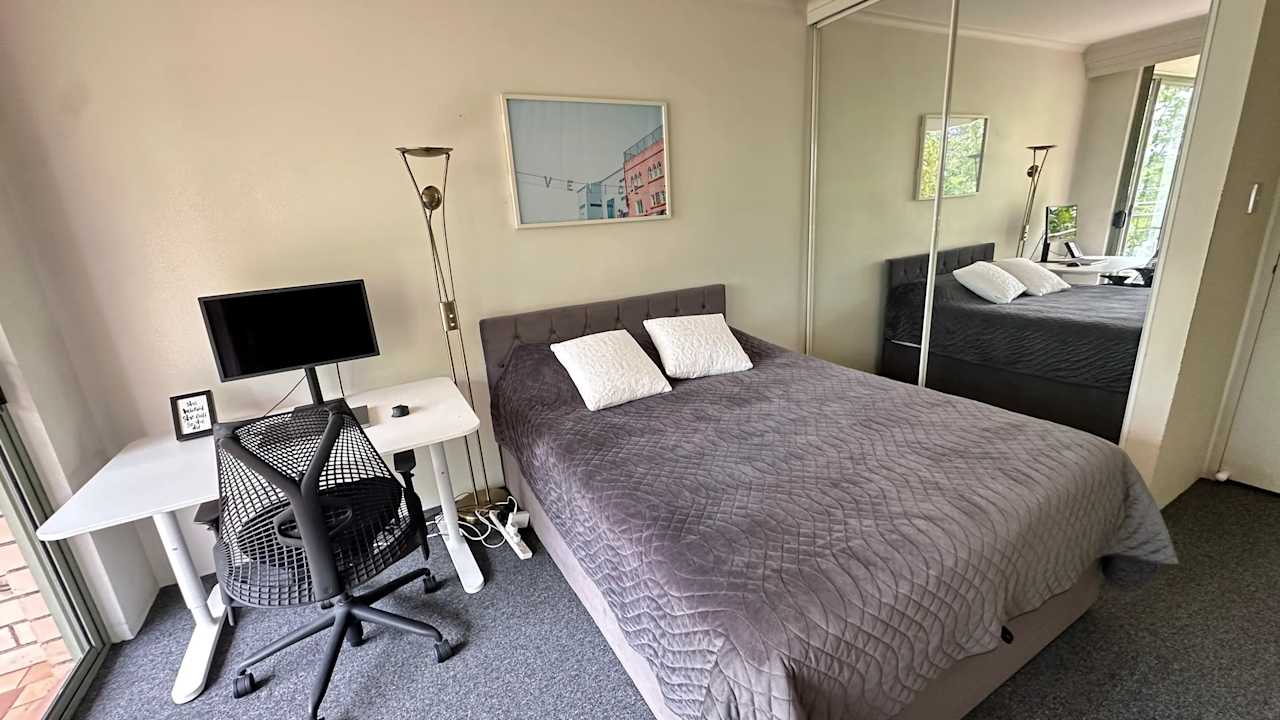 Unfurnished room with own bathroom