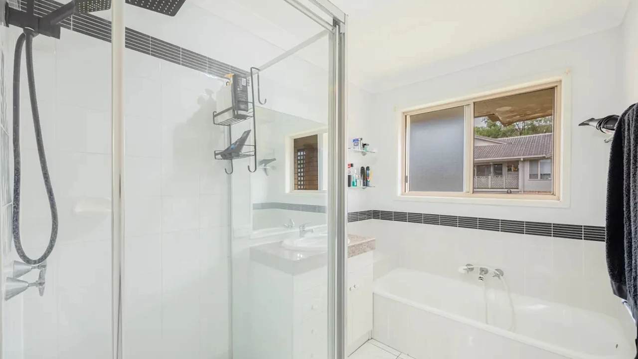 Room in a share house