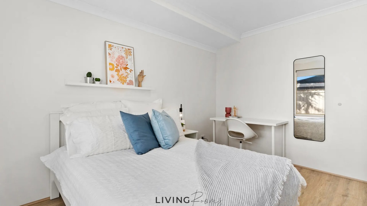 Furnished room in a share house