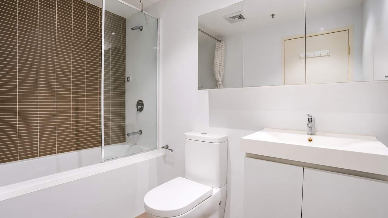 Whole property with 2 rooms for rent