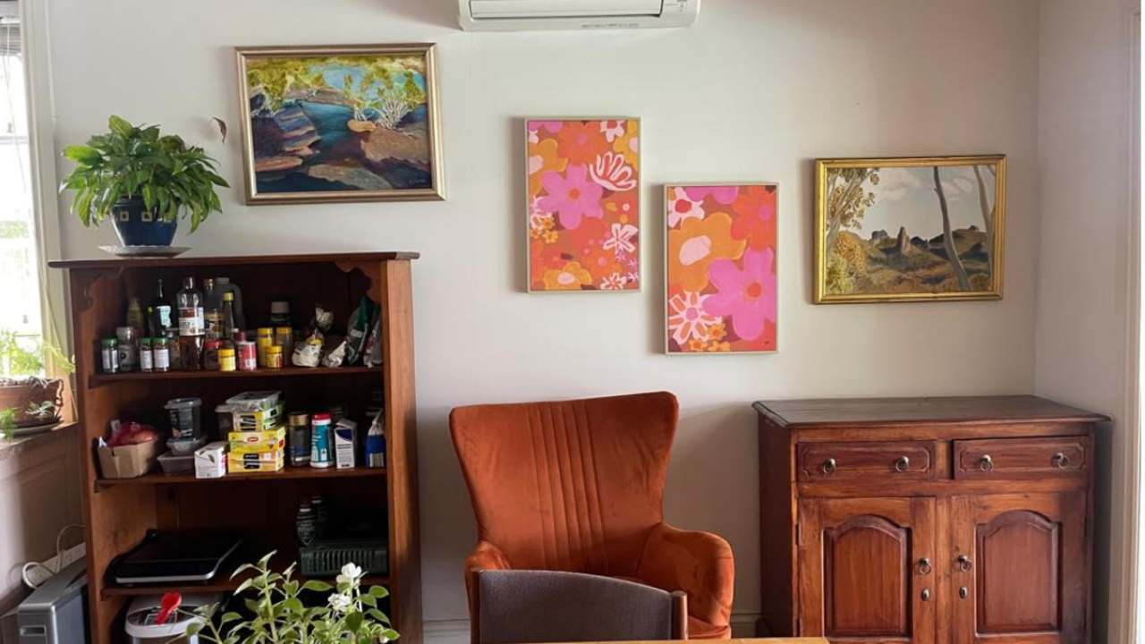 Furnished room in a share house