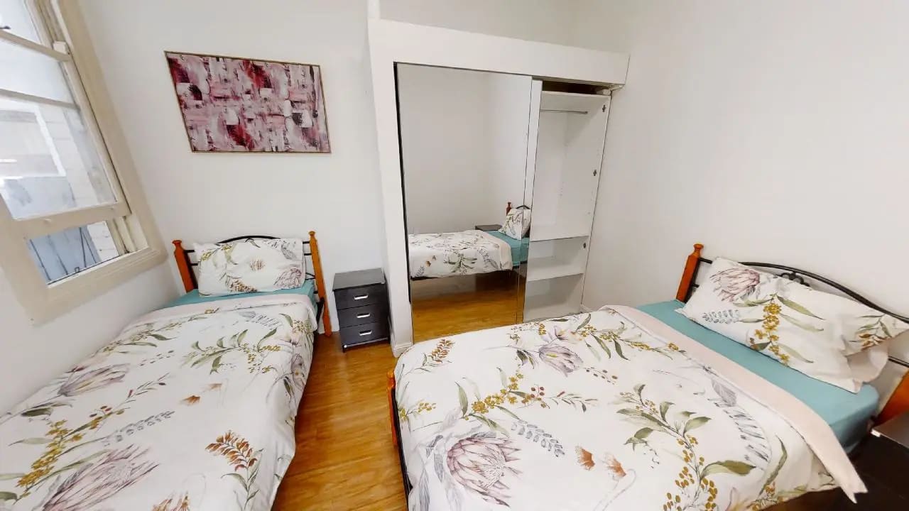 Furnished room in a share house