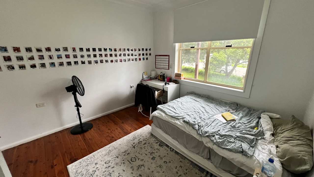 Room in a share house