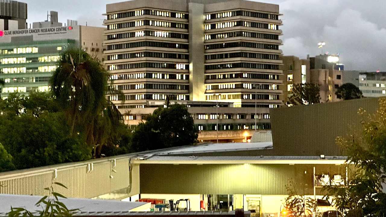 Furnished room with ensuite in a flatshare