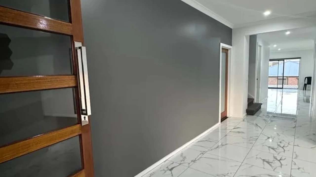 Room in a share house