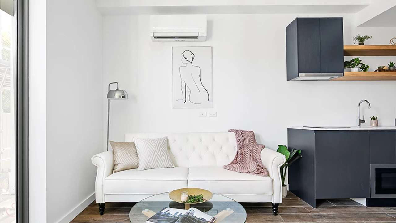 Furnished room studio flat for rent