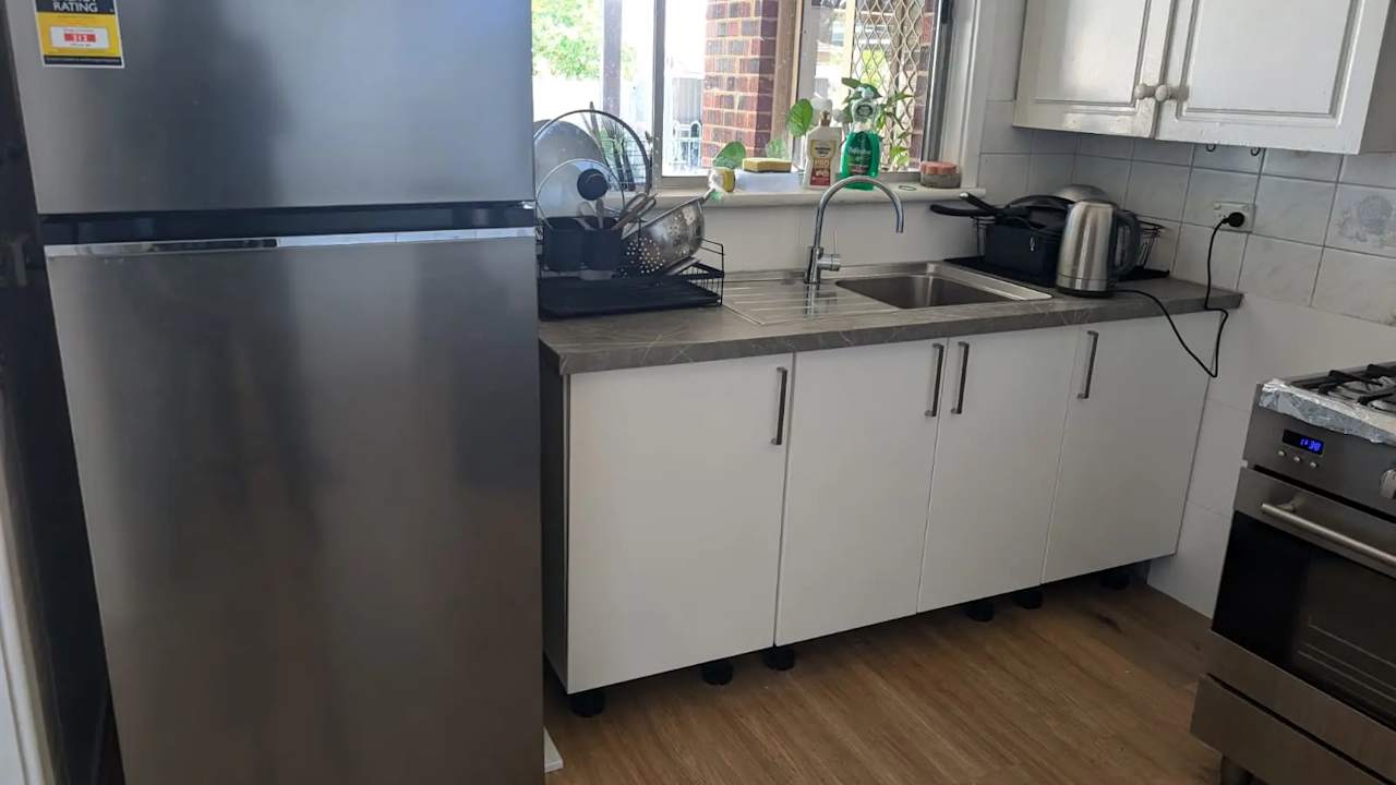 Room in a share house