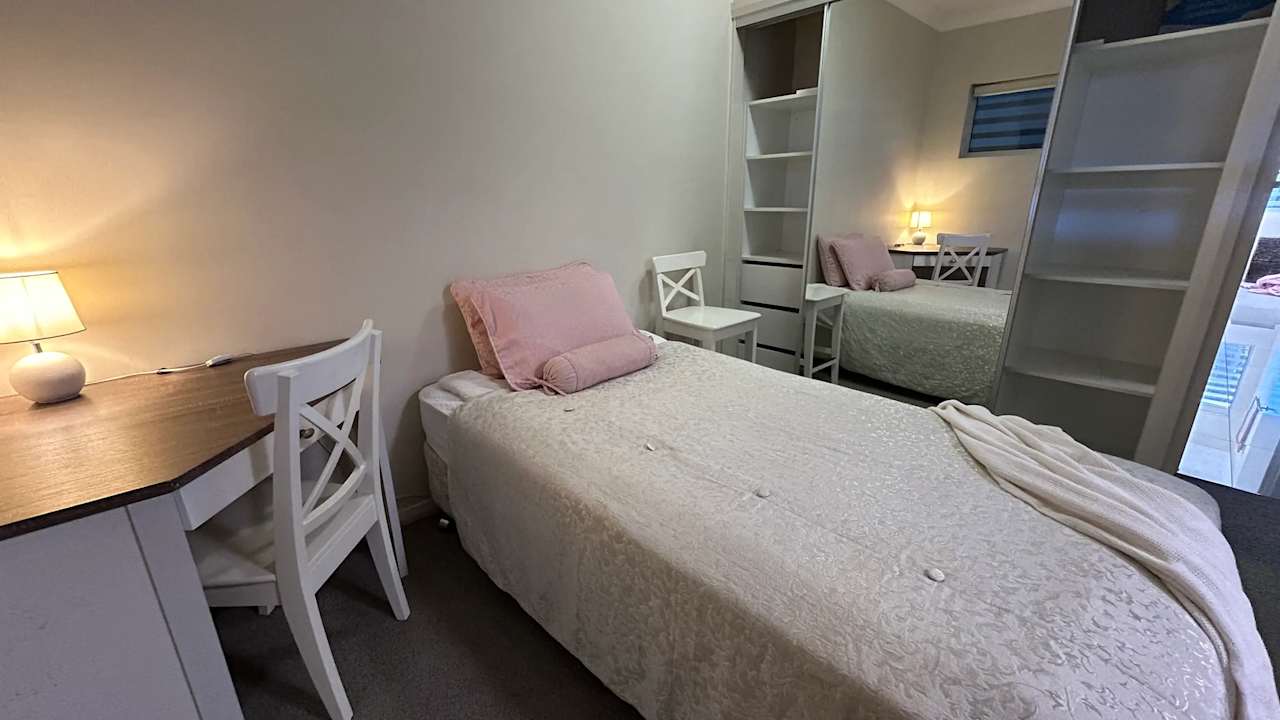 Room with ensuite in a flatshare