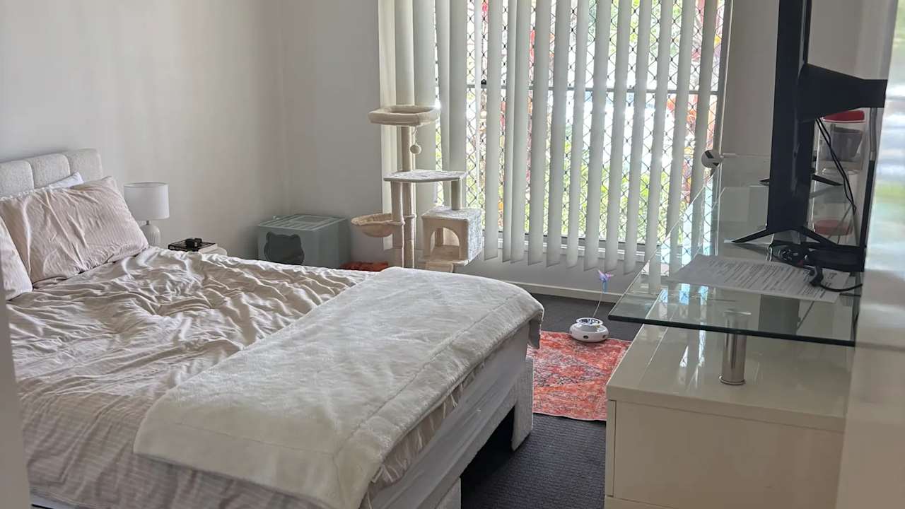 Furnished room with own bathroom