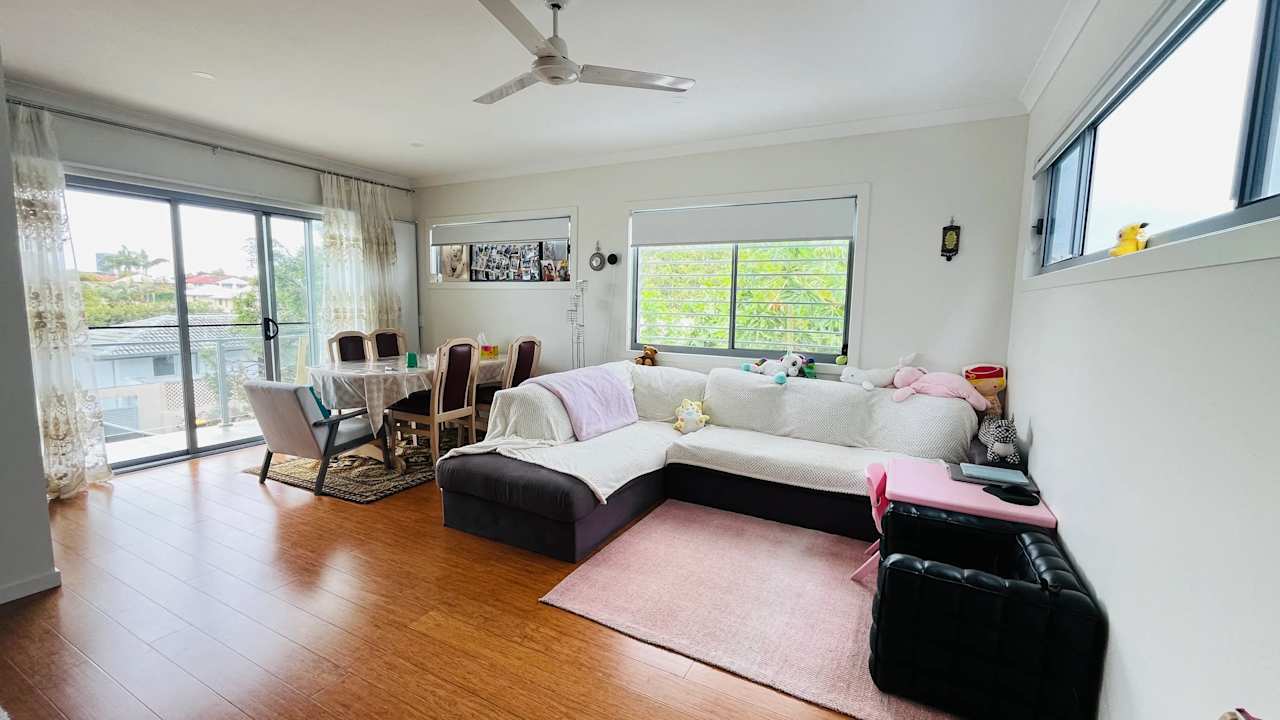 Furnished room with ensuite in a share house