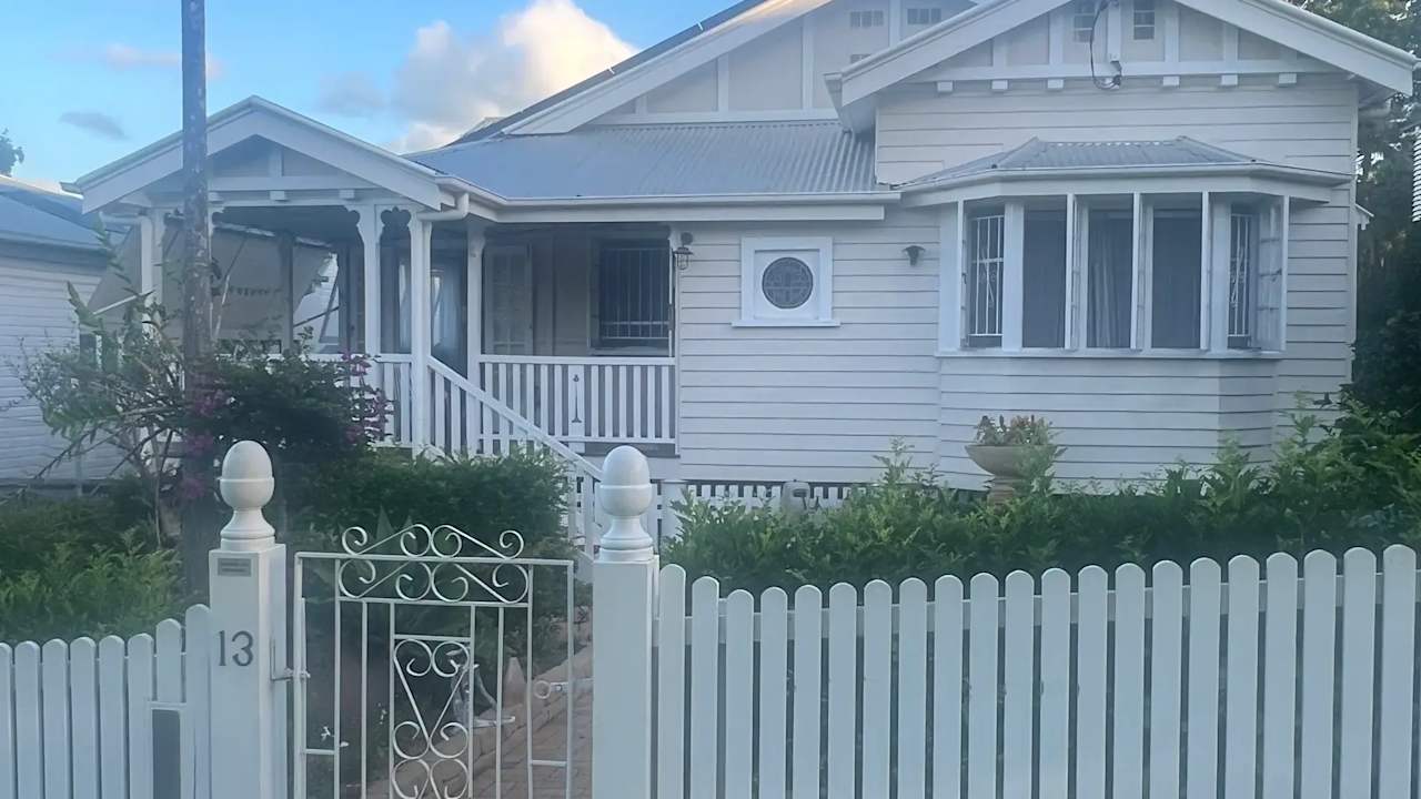 Whole property with 3 rooms for rent