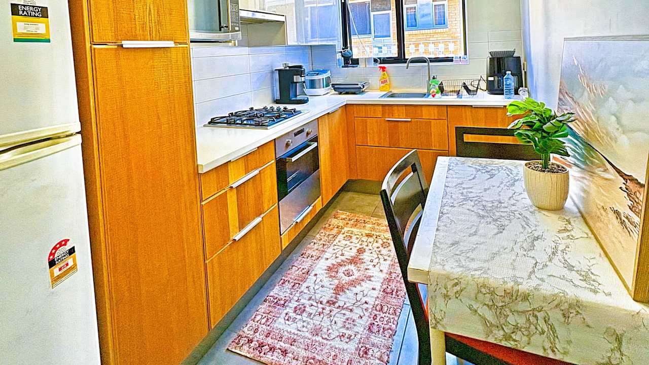 Furnished room in a flatshare