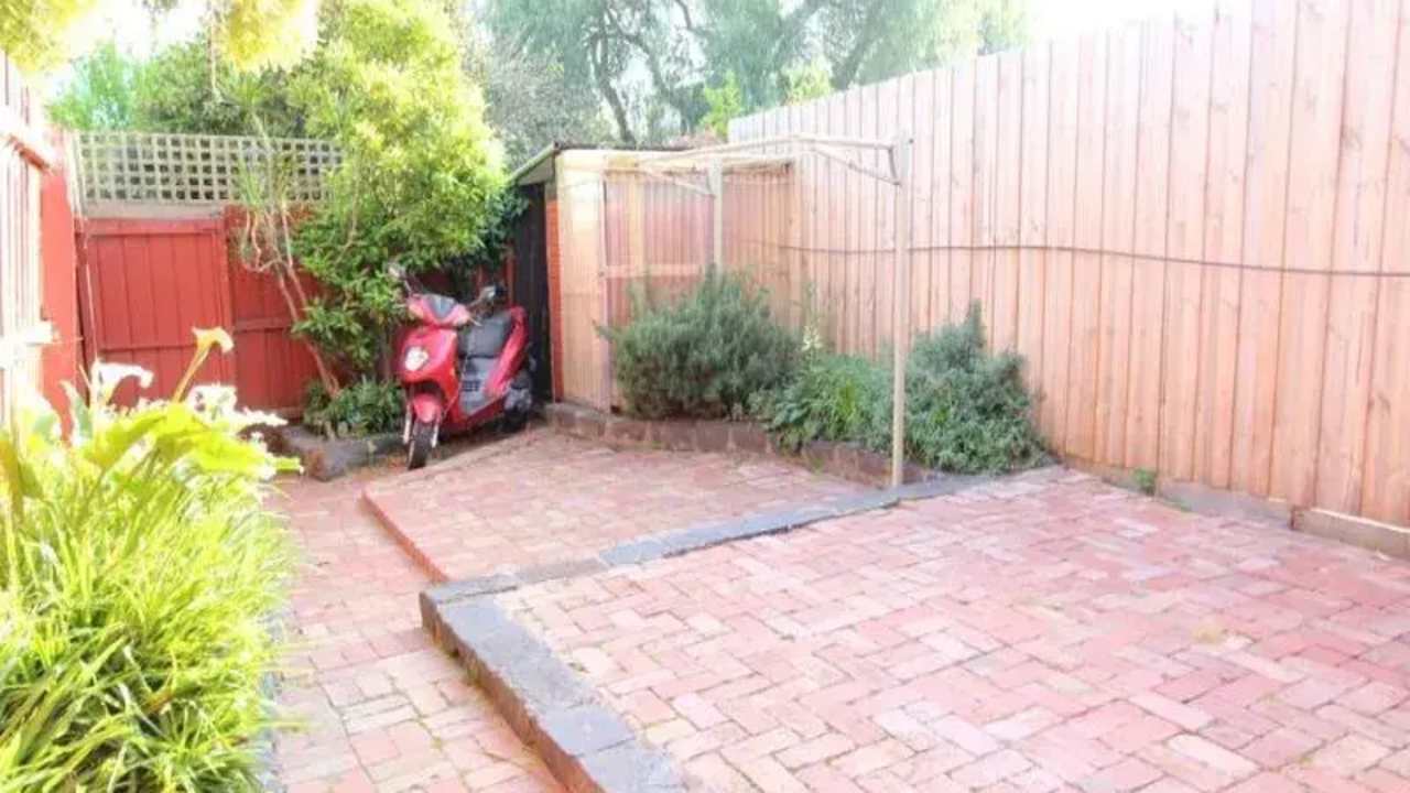 Room in a share house