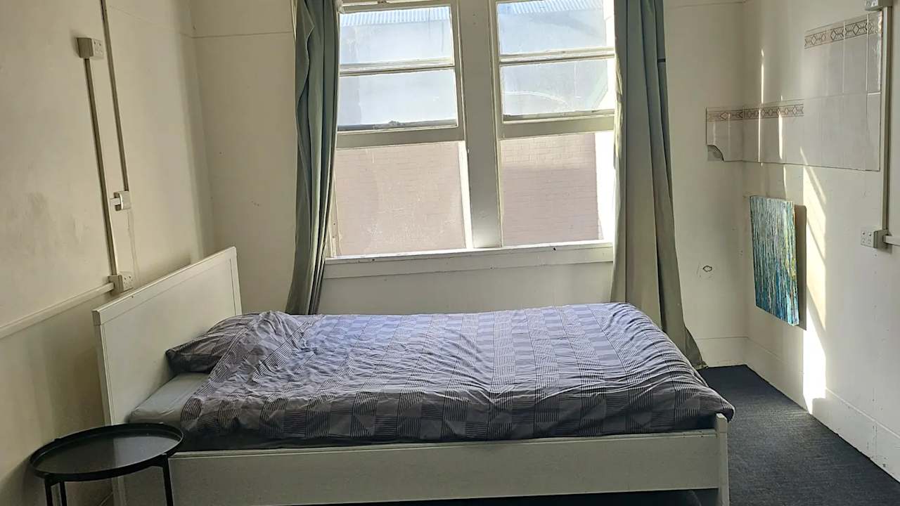 Furnished room in a flatshare