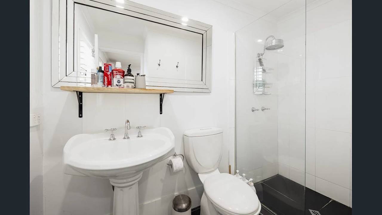 Furnished room with ensuite in a share house