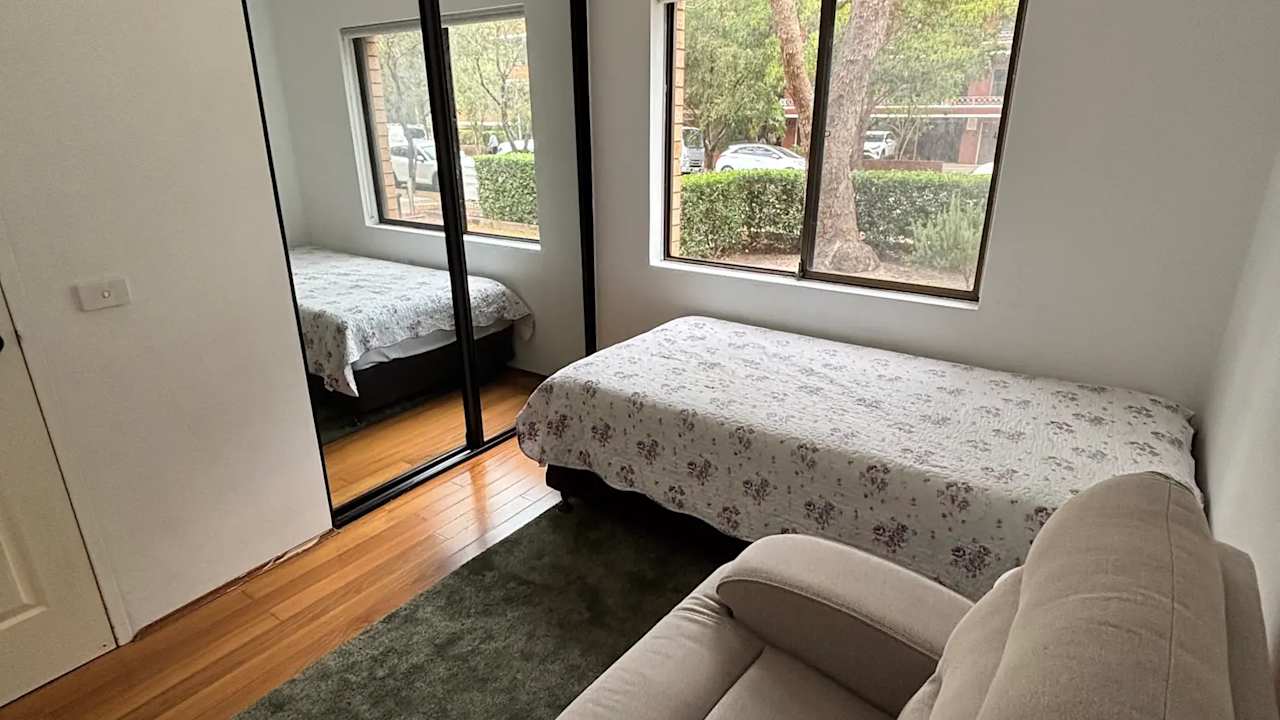 Furnished room in a flatshare
