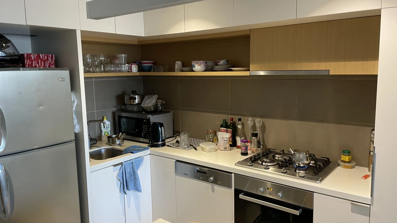 Furnished room in a flatshare