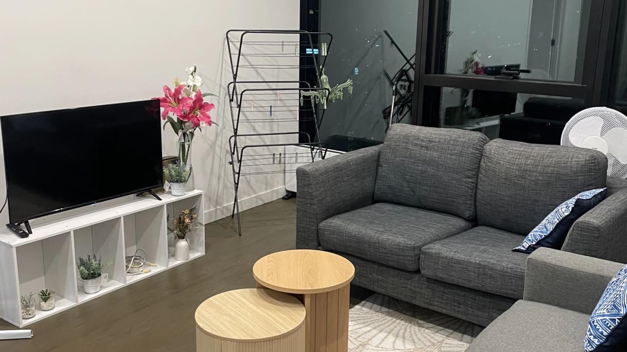 Furnished room in a flatshare