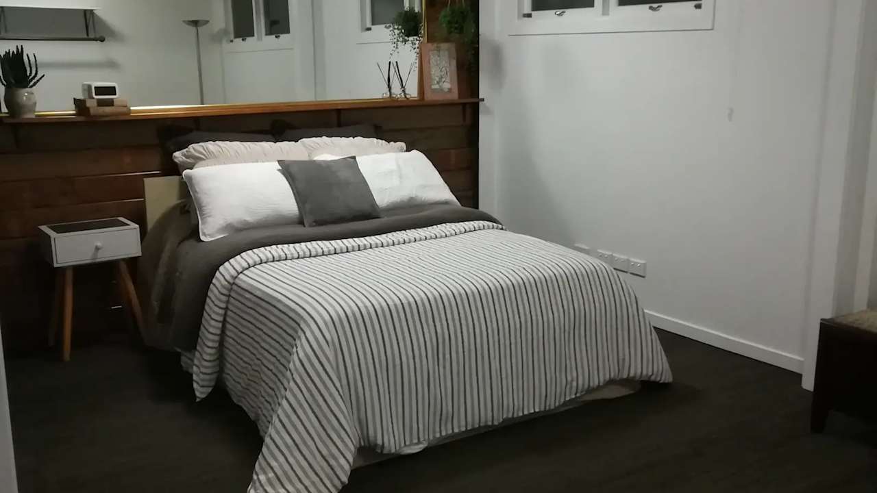Room in a share house